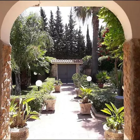 Giovanna Villa Arenella (Syracuse)